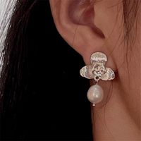 1 Pair Vintage Style Flower Plating Metal Drop Earrings main image 3
