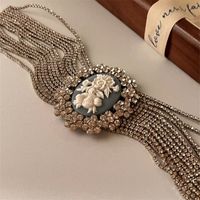 Retro Luxurious French Style Plant Alloy Plating Inlay Acrylic Rhinestones Silver Plated Women's Choker main image 7