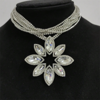 Retro French Style Flower Silver Plated Rhinestones Alloy Wholesale Pendant Necklace sku image 1