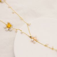 Elegant Flower Freshwater Pearl Brass Beaded Sweater Chain main image 3