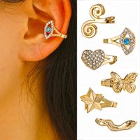 1 Piece Simple Style Heart Shape Snake Inlay Alloy Zircon Ear Cuffs main image 1