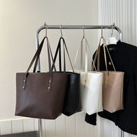Women's All Seasons Pu Leather Solid Color Elegant Square Zipper Shoulder Bag main image 1