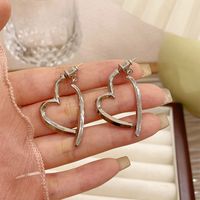 1 Pair Simple Style Heart Shape Plating Alloy Gold Plated Ear Studs main image 6