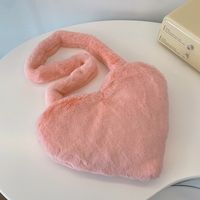 Women's Plush Solid Color Cute Heart-shaped Magnetic Buckle Shoulder Bag main image 6