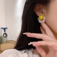 1 Pair Cute Simple Style Classic Style Flower Resin Ear Studs main image 2