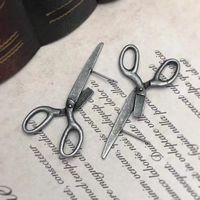 1 Pair Exaggerated Funny Scissors Plating Alloy Drop Earrings main image 4