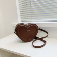 Women's All Seasons Pu Leather Solid Color Streetwear Heart-shaped Zipper Shoulder Bag sku image 5