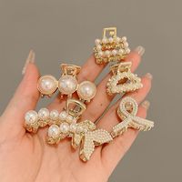 Simple Style Leaves Alloy Inlay Pearl Zircon Hair Claws main image 1