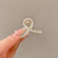 Simple Style Bow Knot Alloy Inlay Pearl Zircon Hair Claws sku image 1
