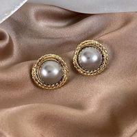 1 Pair Vintage Style Round Plating Inlay Alloy Resin Gold Plated Ear Studs sku image 1