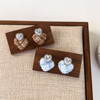 1 Pair Vintage Style Heart Shape Woolen Copper Ear Studs main image 1