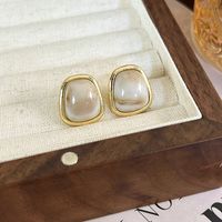 1 Pair Vintage Style Color Block Plating Alloy Resin White Gold Plated Ear Studs main image 7