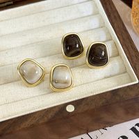 1 Pair Vintage Style Color Block Plating Alloy Resin White Gold Plated Ear Studs main image 6