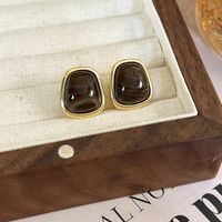 1 Pair Vintage Style Color Block Plating Alloy Resin White Gold Plated Ear Studs main image 9