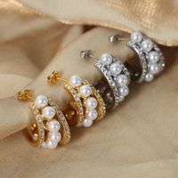1 Paar Einfacher Stil Einfarbig Überzug Inlay Künstliche Perle Titan Stahl Künstliche Perlen Künstlicher Diamant 18 Karat Vergoldet Reif Ohrringe main image 1