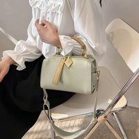 Women's Pu Leather Solid Color Elegant Pillow Shape Zipper Handbag main image 5