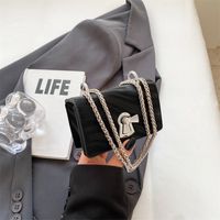 Women's Pu Leather Solid Color Streetwear Square Lock Clasp Shoulder Bag sku image 2