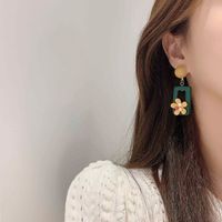 1 Pair Elegant Retro Flower Resin Drop Earrings main image 5