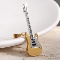 Européenne Et Américaine Ins Internet Célébrité Style Personnalisé Hip-hop Mode En Acier Inoxydable Guitare Pendentif Rue Rap Tendance Hommes Titane Acier Collier sku image 1