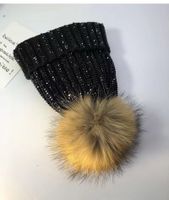 Women's Basic Simple Style Solid Color Pom Poms Eaveless Wool Cap main image 4