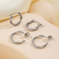 1 Pair Simple Style C Shape Twist Plating 304 Stainless Steel 18K Gold Plated Hoop Earrings main image 3