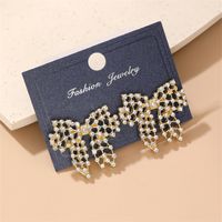 1 Pair Cute Sweet Heart Shape Butterfly Beaded Hollow Out Alloy Ear Studs main image 3