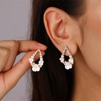 1 Pair Cute Sweet Heart Shape Butterfly Beaded Hollow Out Alloy Ear Studs main image 2