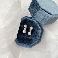 1 Pair Simple Style Korean Style Geometric Plating Inlay Alloy Artificial Rhinestones Artificial Pearls White Gold Plated Gold Plated Ear Studs main image 3