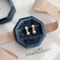 1 Pair Simple Style Korean Style Geometric Plating Inlay Alloy Artificial Rhinestones Artificial Pearls White Gold Plated Gold Plated Ear Studs main image 2