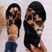 Women's Casual Leopard Round Toe Plush Slippers sku image 1