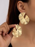 1 Pair Vintage Style Sector Alloy Ear Studs sku image 1