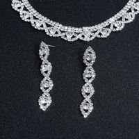 Elegante Estilo Clásico Brillante Geométrico Aleación Embutido Diamantes De Imitación Mujeres Aretes Collar main image 4