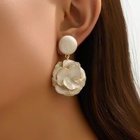 1 Pair Exaggerated Artistic Water Droplets Pearl Flower Alloy Drop Earrings main image 6