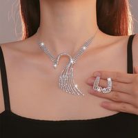 Elegante Señora Geométrico Aleación Ahuecar Embutido Diamantes De Imitación Mujeres Aretes Collar sku image 18