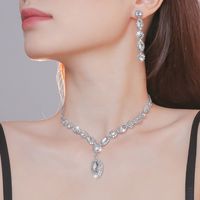 Elegante Señora Geométrico Aleación Ahuecar Embutido Diamantes De Imitación Mujeres Aretes Collar sku image 19