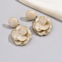 1 Pair Exaggerated Artistic Water Droplets Pearl Flower Alloy Drop Earrings sku image 2