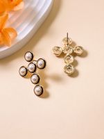 1 Pair Elegant Lady Cross Inlay Alloy Artificial Pearls Ear Studs main image 5