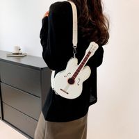 Frau Mädchen Pu-leder Musikinstrument Süß Preppy-stil Strassenmode Nähgarn Eimer Reißverschluss Umhängetasche Box-tasche main image 5