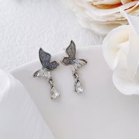 1 Pair Elegant Lady Butterfly Alloy White Gold Plated Drop Earrings main image 4