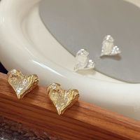 1 Pair Vintage Style Heart Shape Plating Alloy Gold Plated Ear Studs main image 3
