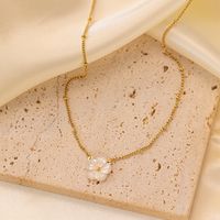 304 Stainless Steel 18K Gold Plated Vintage Style Plating Flower Pendant Necklace main image 4