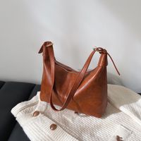 Femmes Faux Cuir Couleur Unie Élégant Fil À Coudre Forme D'oreiller Fermeture Éclair Sac D'épaule main image 10