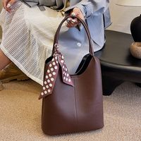 Women's All Seasons Pu Leather Round Dots Solid Color Elegant Vintage Style Classic Style Ribbon Sewing Thread Square Zipper Hidden Buckle Shoulder Bag Tote Bag sku image 7