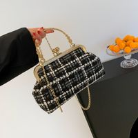 Women's Braid Lattice Streetwear Shell Lock Clasp Shoulder Bag Crossbody Bag main image 3