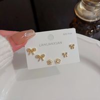 Fashion Geometric Moon Copper Artificial Pearls Zircon Ear Studs In Bulk sku image 3