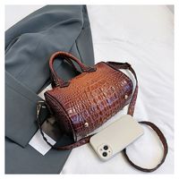 Women's Pu Leather Solid Color Vintage Style Pillow Shape Zipper Handbag main image 3