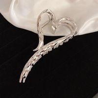 Simple Style Heart Shape Alloy Plating Hair Claws main image 3