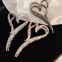 Simple Style Heart Shape Alloy Plating Hair Claws main image 2
