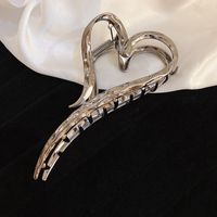 Simple Style Heart Shape Alloy Plating Hair Claws main image 5