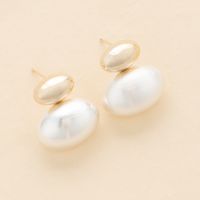 1 Pair Simple Style Geometric Oval Plating Inlay Copper Pearl Ear Studs main image 1